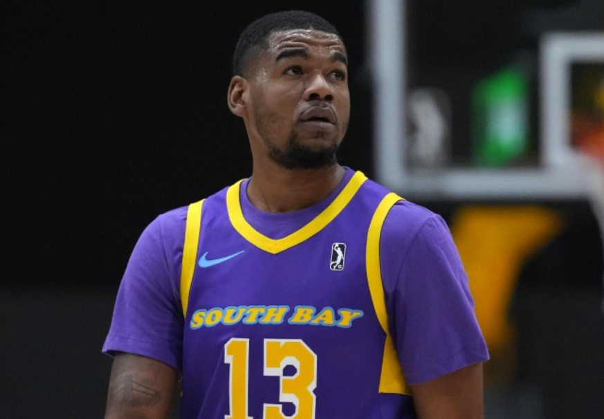 半岛·体育-山西正接触超级外援！发展联盟FMVP，进攻全面却高效，但防守一般