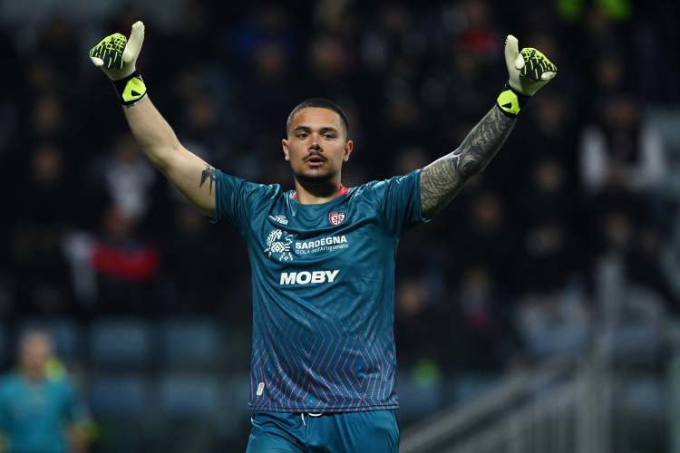 半岛体育APP-身价1500万欧！意媒：国米有意签下24岁卡利亚里门将卡普里莱